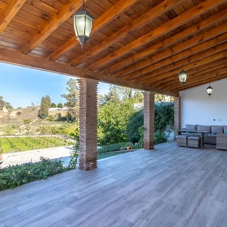 Holiday home De Diseno Con Piscina Y Barbacoa