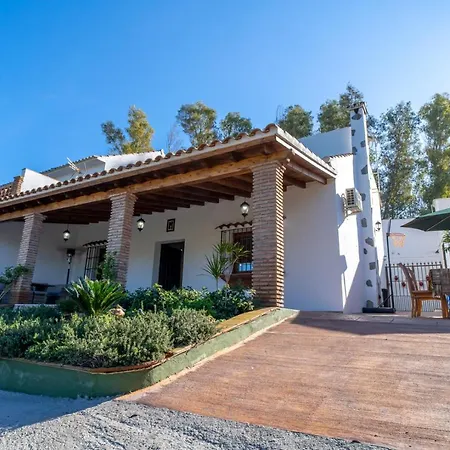 De Diseno Con Piscina Y Barbacoa Holiday home