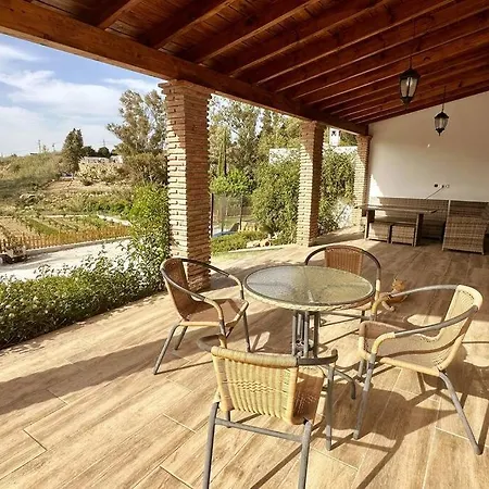 De Diseno Con Piscina Y Barbacoa Malaga